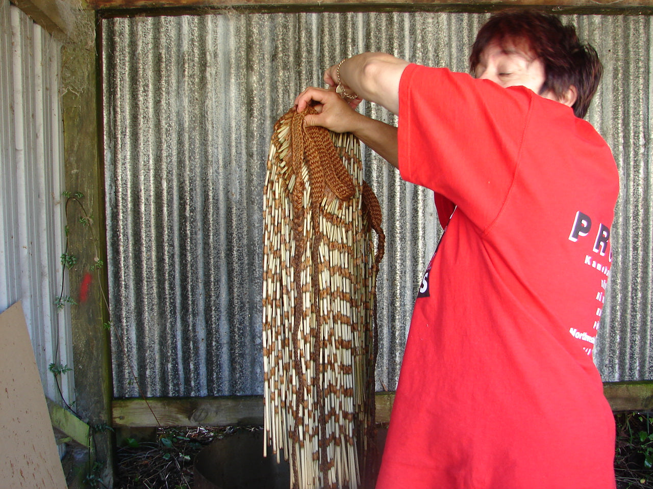 Natura Aura Weaving - How to Make a Piupiu Book by Leilani Rickard